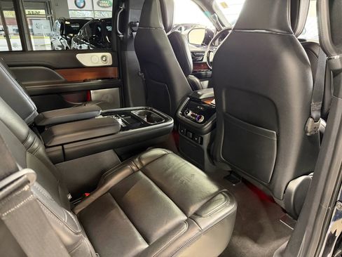 Used 2019 Lincoln Navigator Reserve AWD/4WD image 33