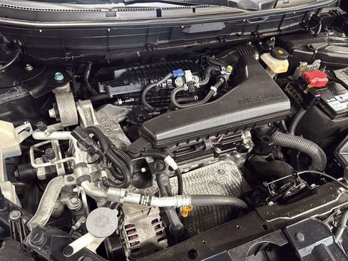 Used 2015 Nissan Rogue SV AWD/4WD image 34