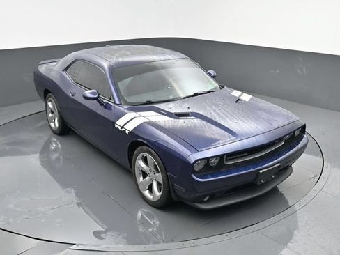 Used 2014 Dodge Challenger SXT Plus RWD image 17