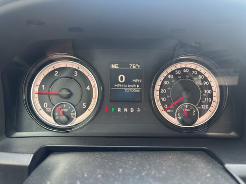 Used 2017 RAM 2500 Tradesman w/ Chrome Appearance Group AWD/4WD image 11