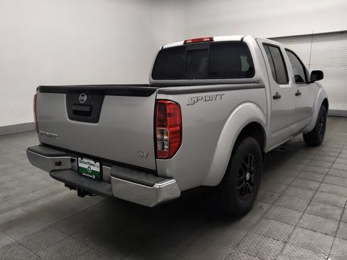 Used 2019 Nissan Frontier SV RWD image 9