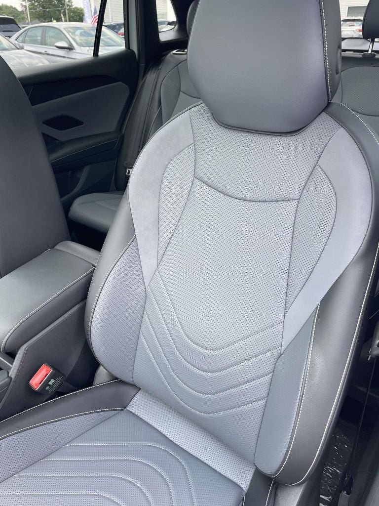 New 2026 Volkswagen Tiguan SE R-Line FWD image 36