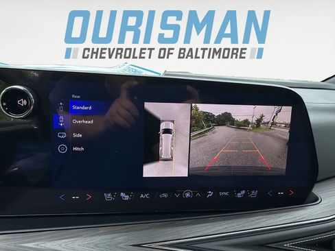 Used 2025 Chevrolet Suburban Premier AWD/4WD image 20