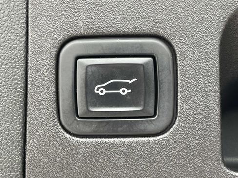 Used 2022 Cadillac XT5 Premium Luxury FWD image 11