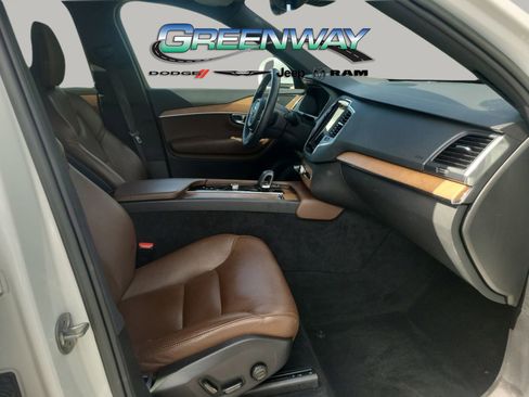 Used 2023 Volvo XC90 B6 Core w/ Climate Package AWD/4WD image 8