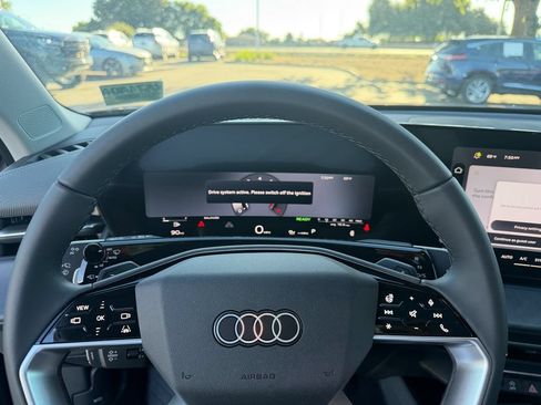 New 2026 Audi Q3 quattro 2.0T AWD/4WD image 17