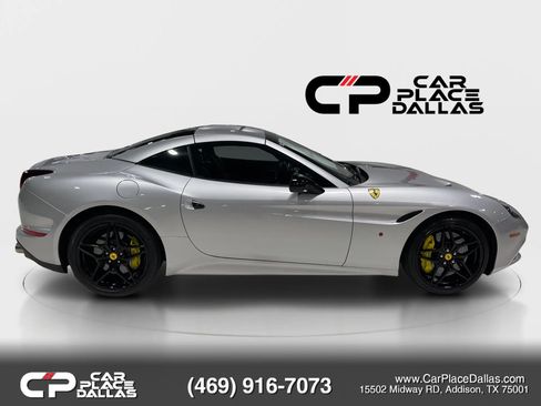 Used 2016 Ferrari California T RWD image 14
