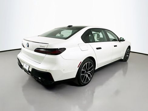 Certified 2023 BMW 760i xDrive w/ Parking Assistance Package image 5