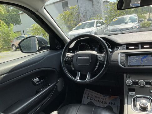 Used 2018 Land Rover Range Rover Evoque SE AWD/4WD image 17