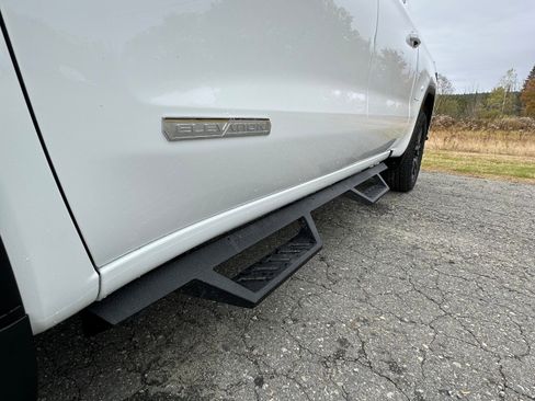 Used 2024 GMC Sierra 1500 Elevation AWD/4WD image 27