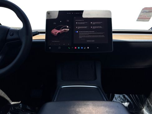 Used 2023 Tesla Model Y Long Range AWD/4WD image 11