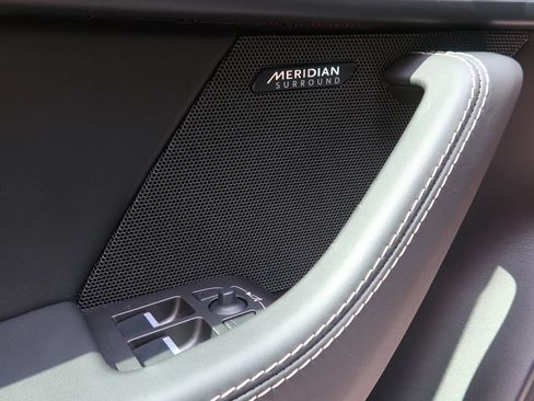 Used 2020 Jaguar F-TYPE R AWD/4WD image 23