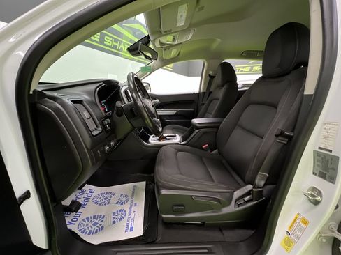 Used 2022 Chevrolet Colorado LT w/ Safety Package AWD/4WD image 18