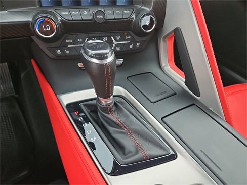 Used 2015 Chevrolet Corvette Z06 w/ 3LZ Preferred Equipment Group image 15