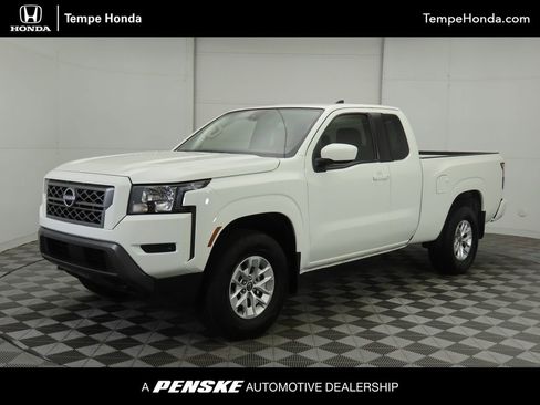 Used 2024 Nissan Frontier SV w/ Technology Package image 1