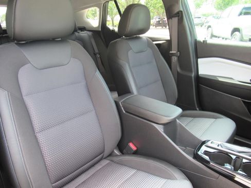 Used 2025 Chevrolet Trax LT w/ Driver Confidence Package FWD image 8