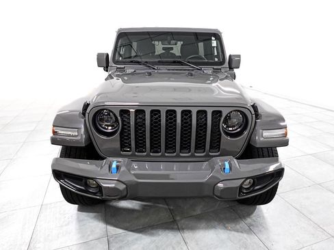 Used 2023 Jeep Wrangler Unlimited Sahara AWD/4WD image 3
