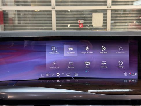 Used 2025 Cadillac Escalade ESV Sport Platinum image 11