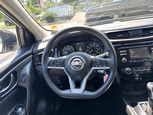 Used 2017 Nissan Rogue Sport S w/ S Appearance Package AWD/4WD image 22