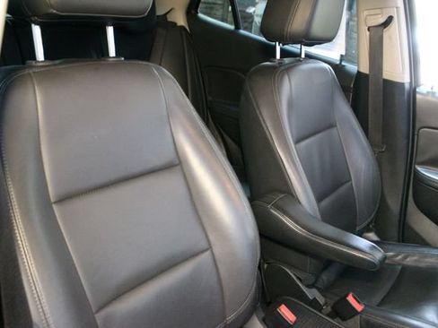 Used 2018 Buick Encore Essence w/ Experience Buick Package FWD image 10