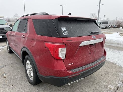 Used 2021 Ford Explorer XLT w/ Equipment Group 202A image 7