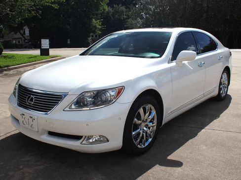 Used 2008 Lexus LS 460 RWD image 4