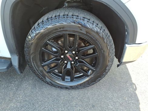 Used 2019 GMC Sierra 1500 SLT w/ SLT Premium Plus Package AWD/4WD image 3