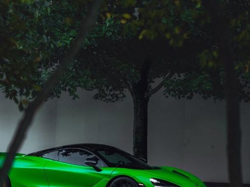Used 2018 McLaren 720S Performance RWD image 9