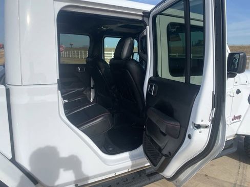 Used 2021 Jeep Gladiator Rubicon image 15
