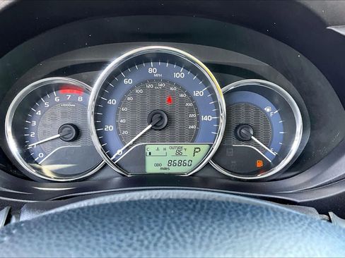 Used 2015 Toyota Corolla LE image 25