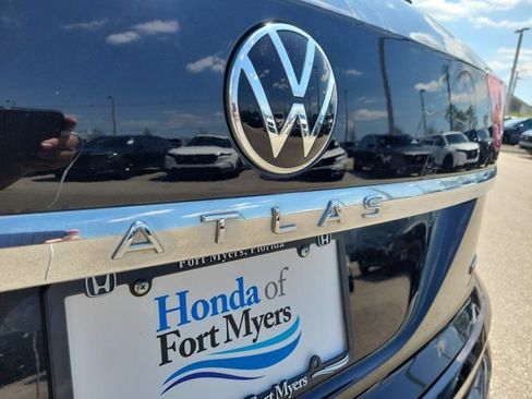 Used 2020 Volkswagen Atlas Cross Sport SEL R-Line w/ Cross Sport MDO Package AWD/4WD image 12