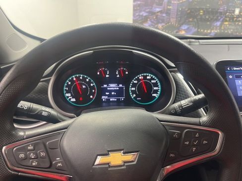 Used 2024 Chevrolet Malibu LT image 11