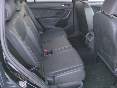 Used 2022 Volkswagen Tiguan SE R-Line image 20