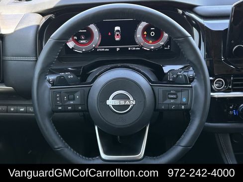 Used 2024 Nissan Pathfinder Platinum image 13