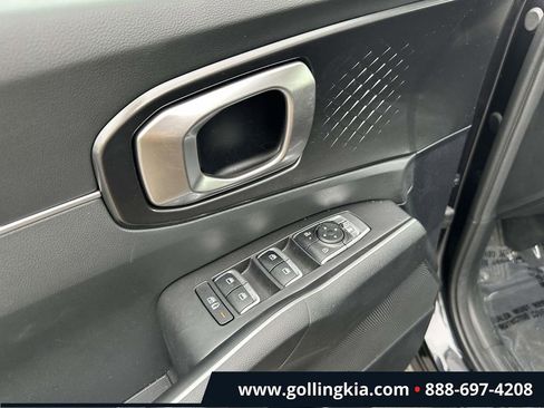 Certified 2025 Kia Sorento S AWD/4WD image 16