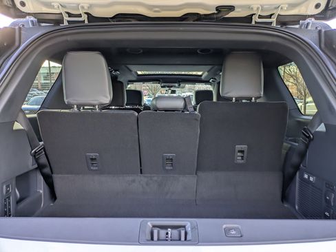 New 2025 Ford Expedition Platinum w/ Stealth Appearance Package image 32