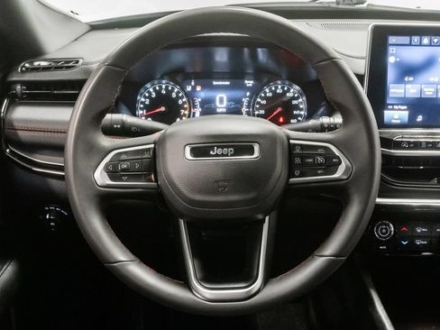 Certified 2025 Jeep Compass Trailhawk AWD/4WD image 14
