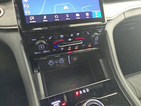 Used 2024 Jeep Grand Cherokee Limited w/ Luxury Tech Group II image 27