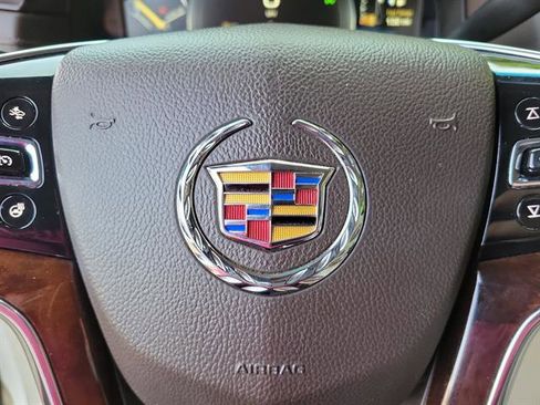 Used 2015 Cadillac Escalade Premium image 25