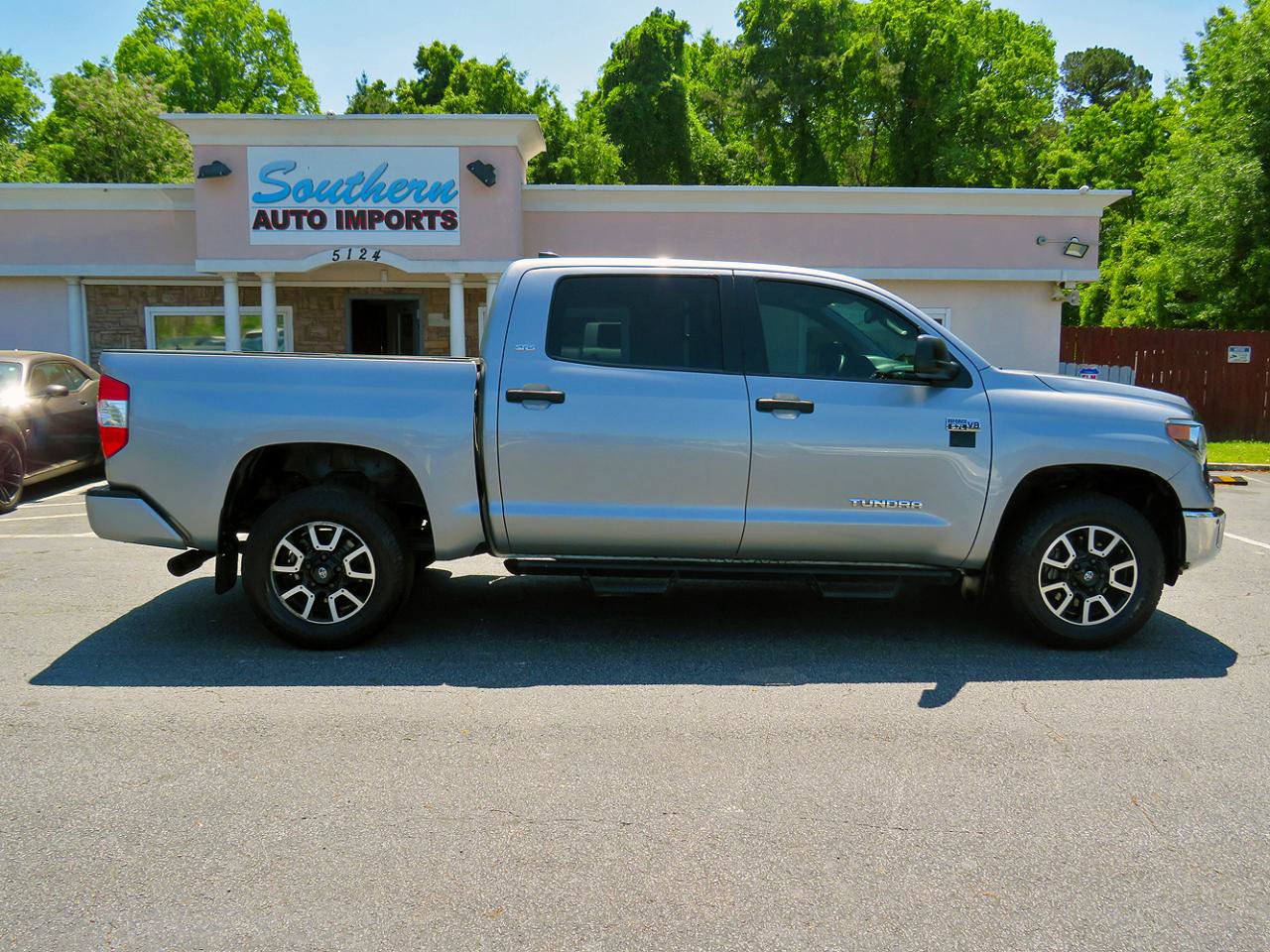Used 2021 Toyota Tundra SR5 AWD/4WD image 6