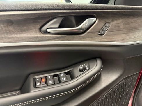 New 2025 Jeep Grand Cherokee L Limited image 15