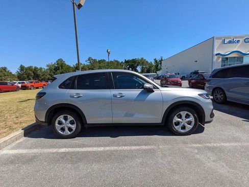 Used 2024 Honda HR-V LX image 2