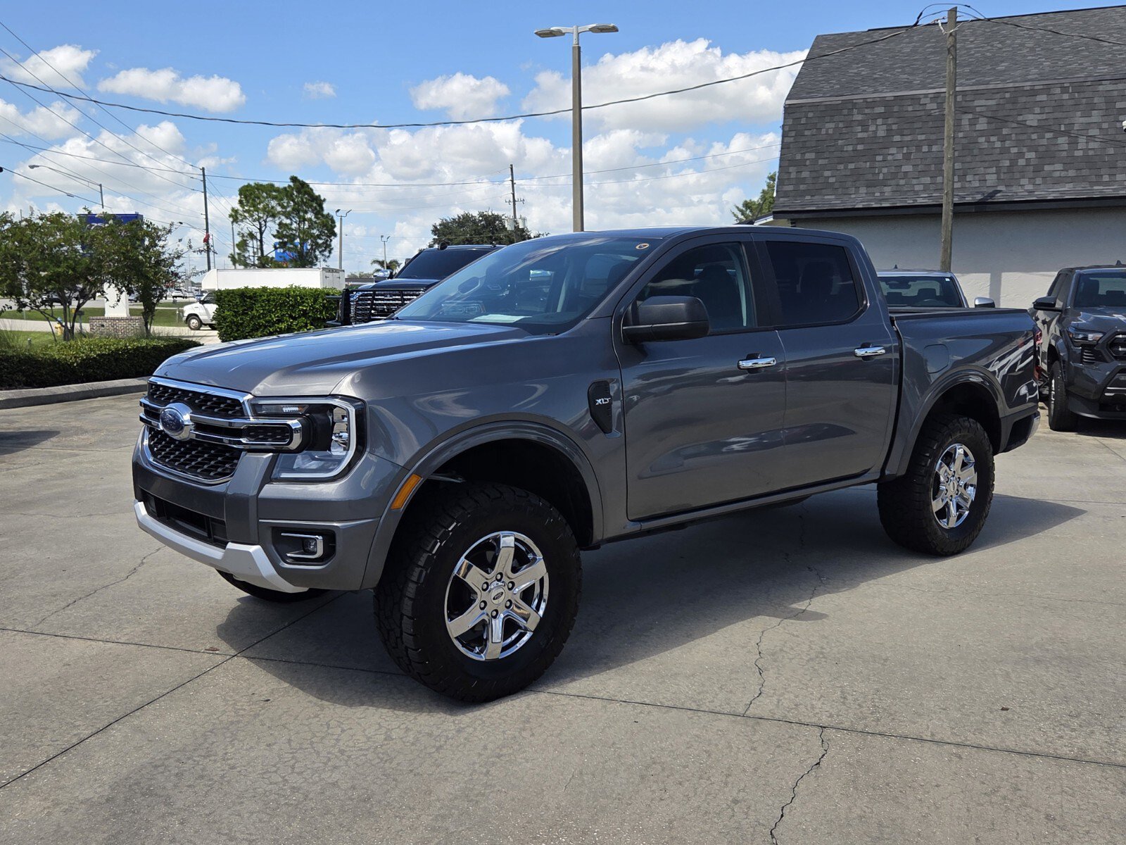 Used 2024 Ford Ranger XLT AWD/4WD image 3