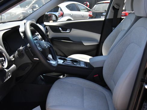 Used 2023 Hyundai Kona SE w/ Cargo Package FWD image 18