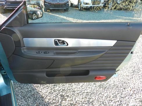 Used 2002 Ford Thunderbird Deluxe image 18