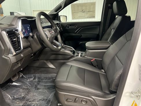 New 2026 GMC Canyon Elevation w/ Convenience Package image 12