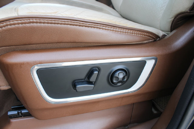 Used 2019 RAM 1500 Laramie AWD/4WD image 14