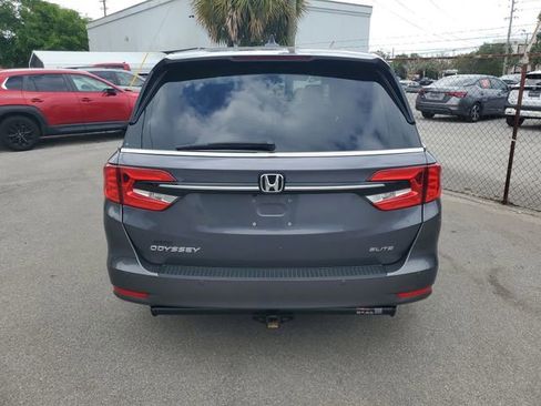 Used 2024 Honda Odyssey Elite image 3