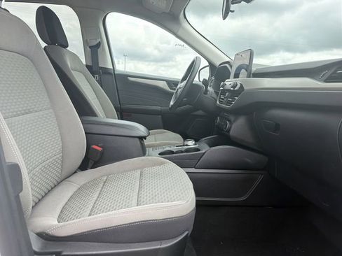 Used 2022 Ford Escape SE FWD image 14