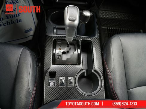Used 2018 Toyota 4Runner TRD Off-Road Premium AWD/4WD image 16